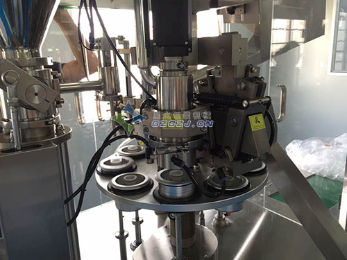 洪澤灌裝封口機