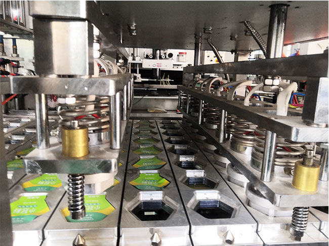 �X���й��b��ڙC�O��չʾ