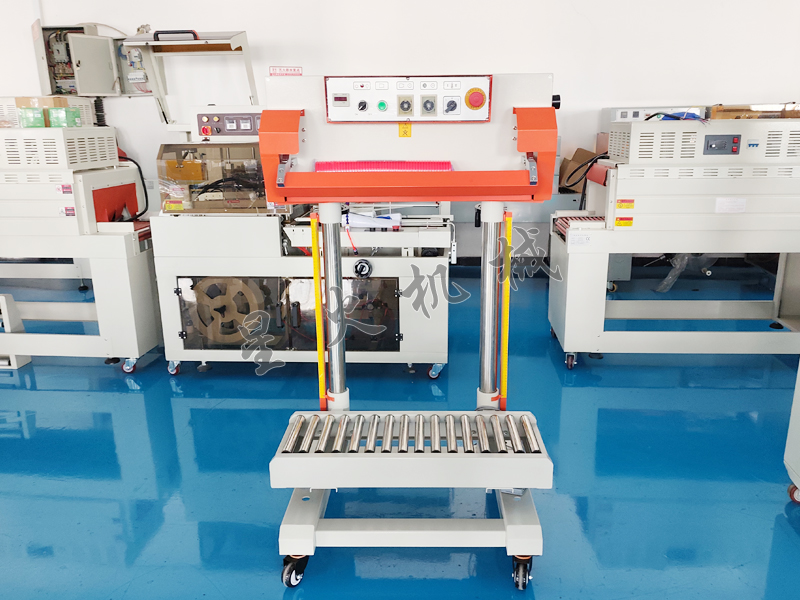 ��ʽ�B�m(x��)��ڙCչʾ