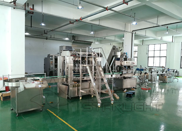 星火小型辣椒醬生產(chǎn)線設(shè)備展示