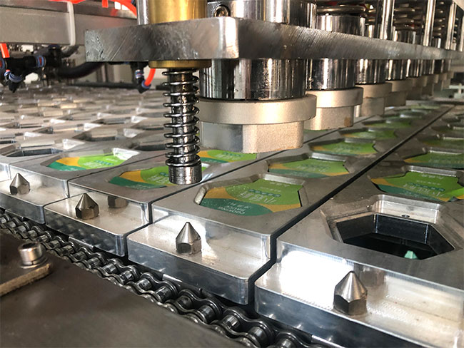 �����ʳ�Ԅ�(d��ng)��ڙC(j��)��(x��)��(ji��)չʾ