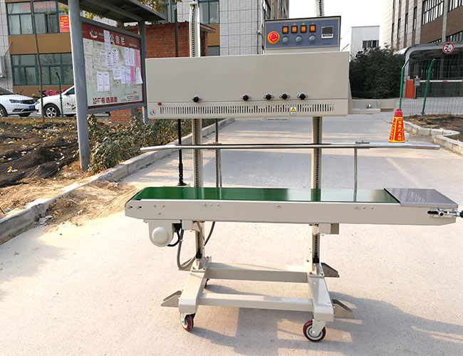 ���K���x�B�m(x��)��ڙC(j��)�O(sh��)��չʾ